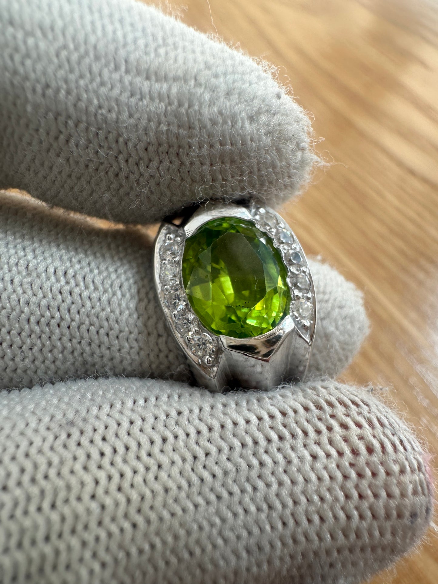 925 Sterling Silver Peridot Ring with Cubic Zirconia Accents – August Birthstone Elegance