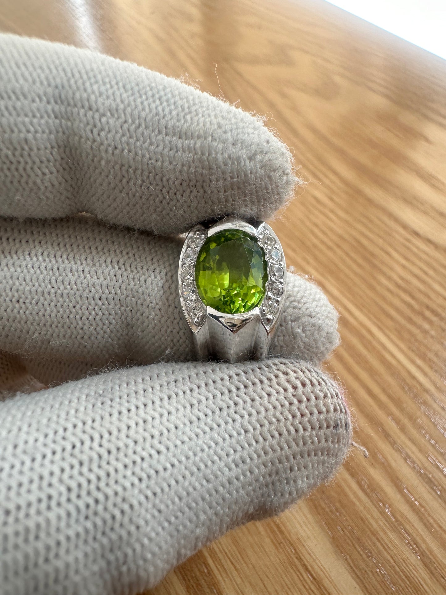925 Sterling Silver Peridot Ring with Cubic Zirconia Accents – August Birthstone Elegance