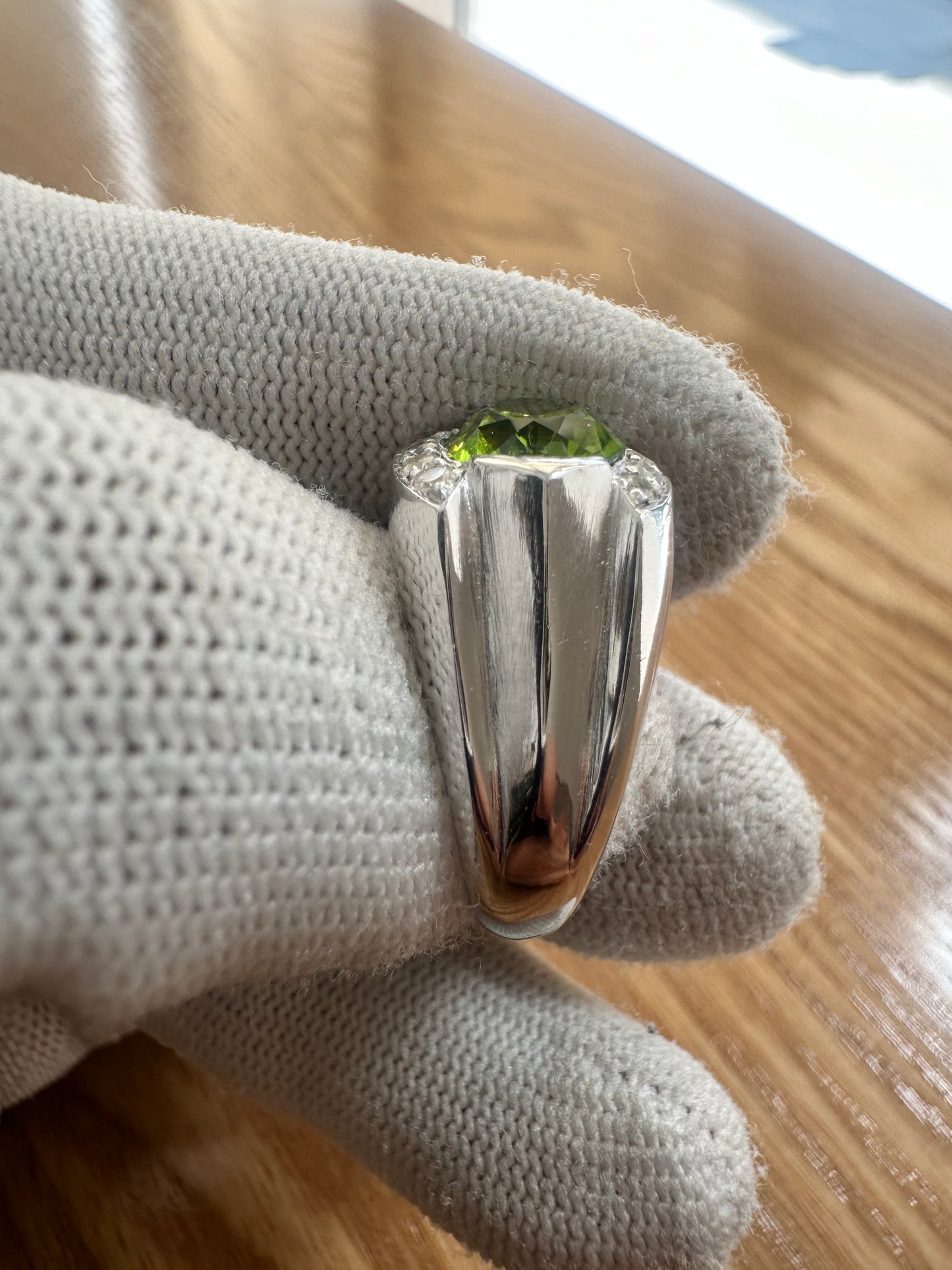925 Sterling Silver Peridot Ring with Cubic Zirconia Accents – August Birthstone Elegance