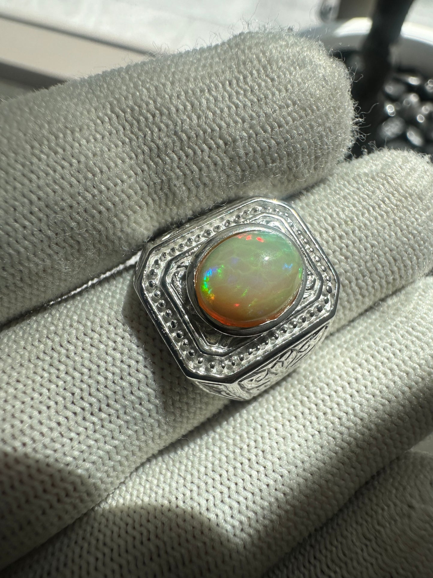 Men's 925 Silver Ring with Welo Ethiopian Opal Rhodium-Plated Elegance