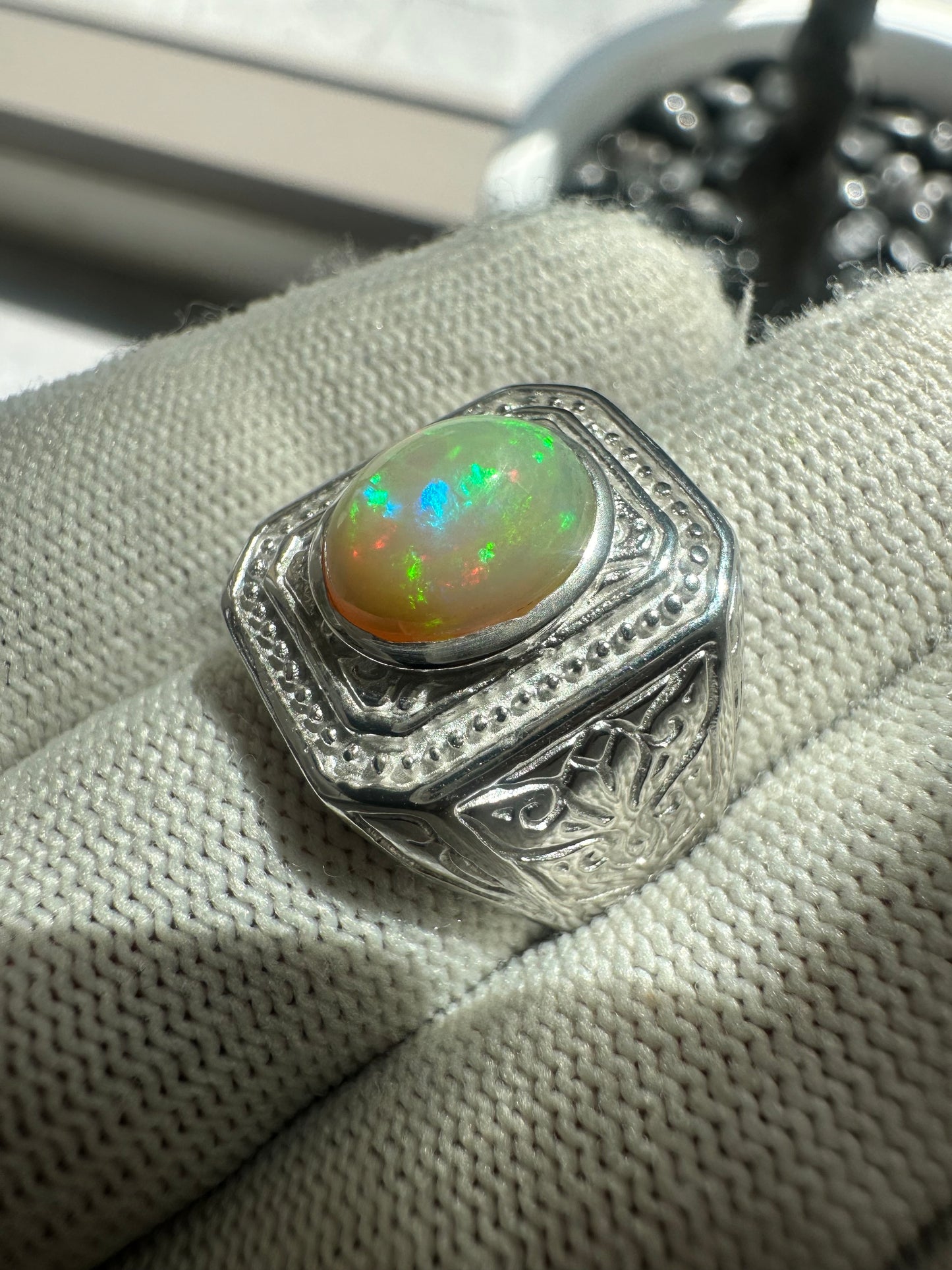 Men's 925 Silver Ring with Welo Ethiopian Opal Rhodium-Plated Elegance