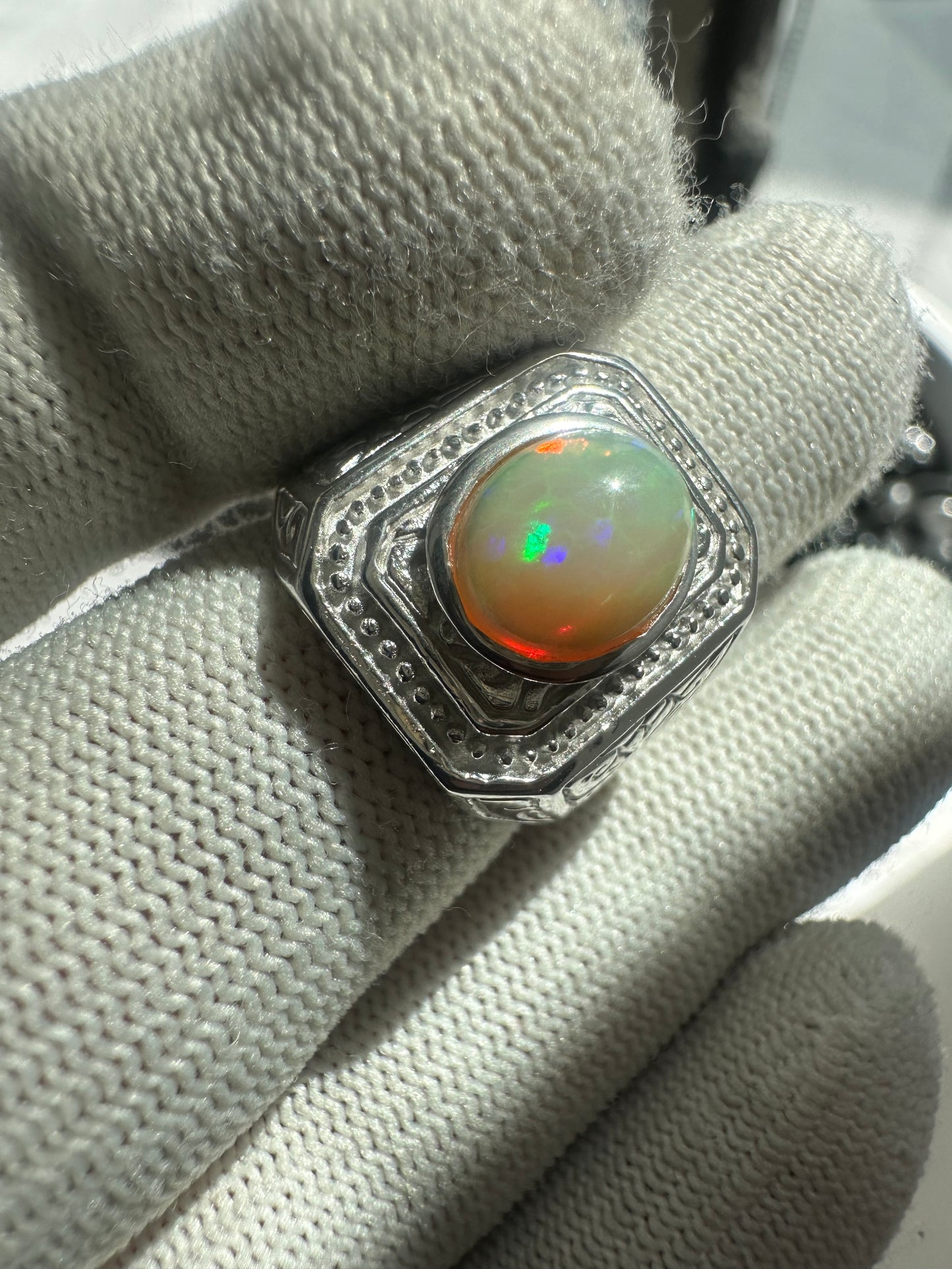 Men's 925 Silver Ring with Welo Ethiopian Opal Rhodium-Plated Elegance