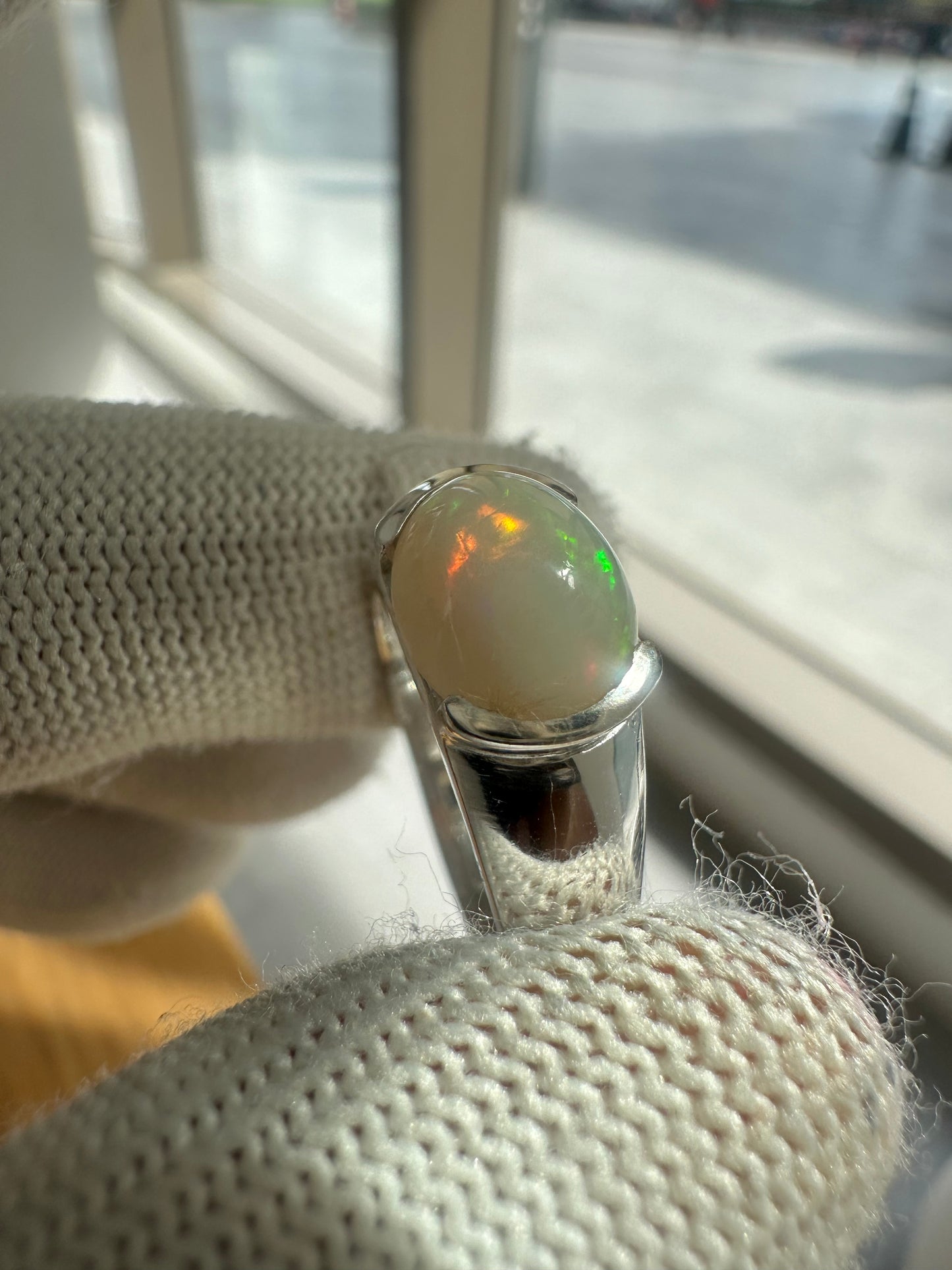 Men's 925 Silver Ring with Welo Ethiopian Opal - Rhodium-Plated Elegance