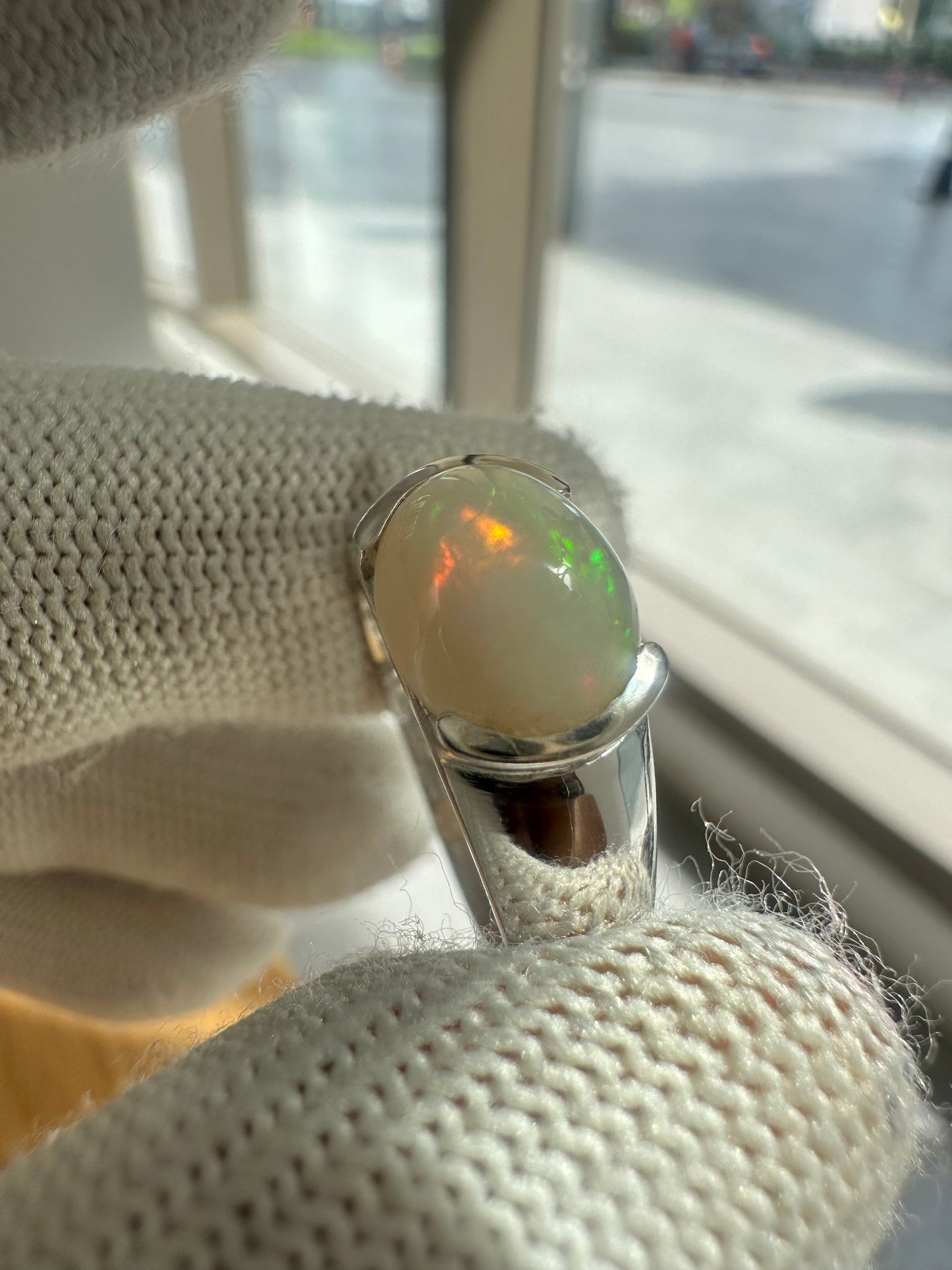 Men's 925 Silver Ring with Welo Ethiopian Opal - Rhodium-Plated Elegance