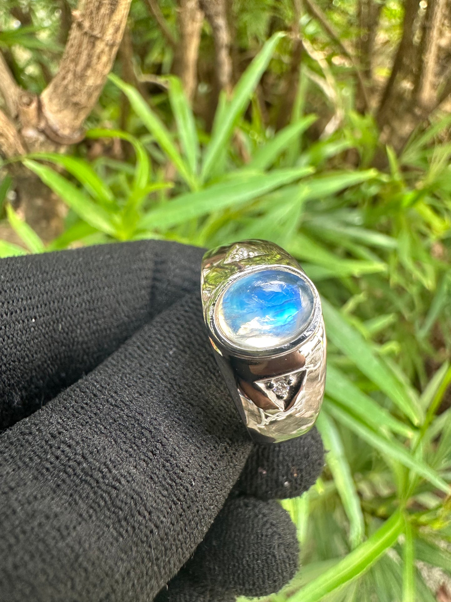 Shop this Men’s Blue Sheen Moonstone Ring in S925 silver – elegant June birthstone jewelry, perfect gift for birthdays, anniversaries & special occasions.