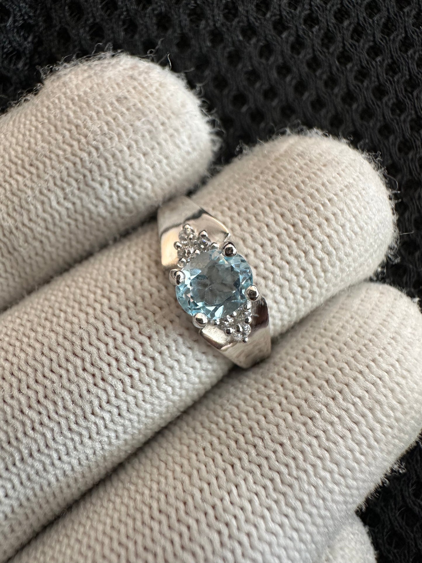 Elegant Swiss Blue Topaz Ring for Women in 925 Sterling Silver – Timeless Beauty and Sparkling Sophistication