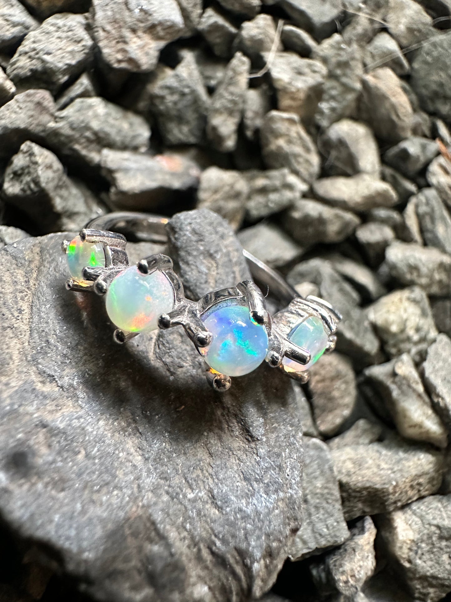 Minimalist Ethiopian Opal Ring for Women Dainty 925 Sterling Silver White Gold Plated Natural Full-Fire Opal Stone October Birthstone Meaning Hope & Love Lightweight, Everyday Jewellery Gift for Her Promise & Anniversary Ring