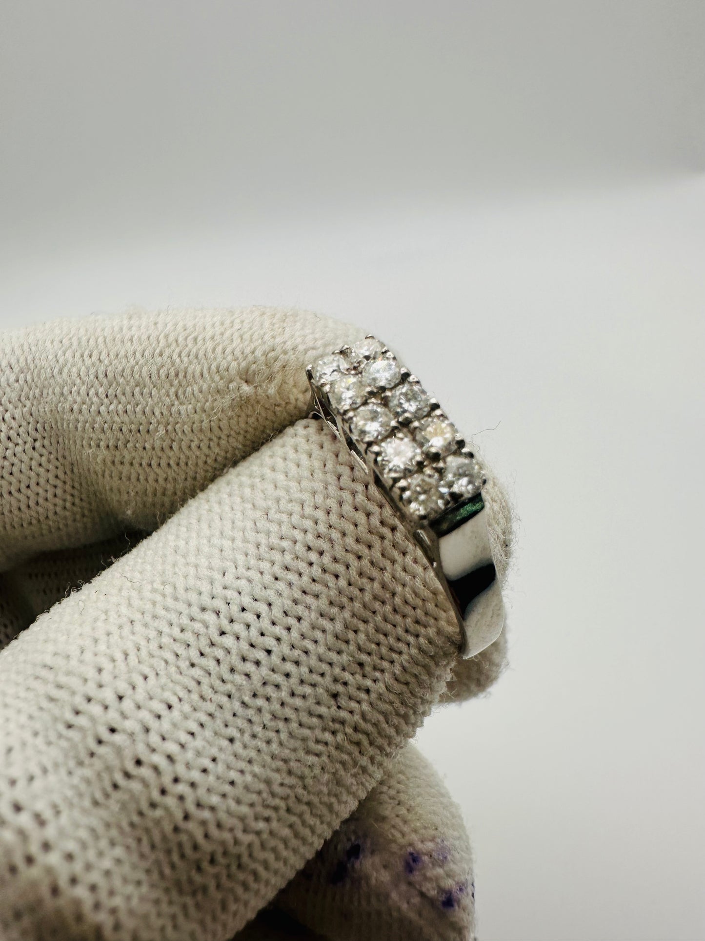 Dazzling Emerald Ring Rhodium Plated 925 Silver A Gift She'll Adore