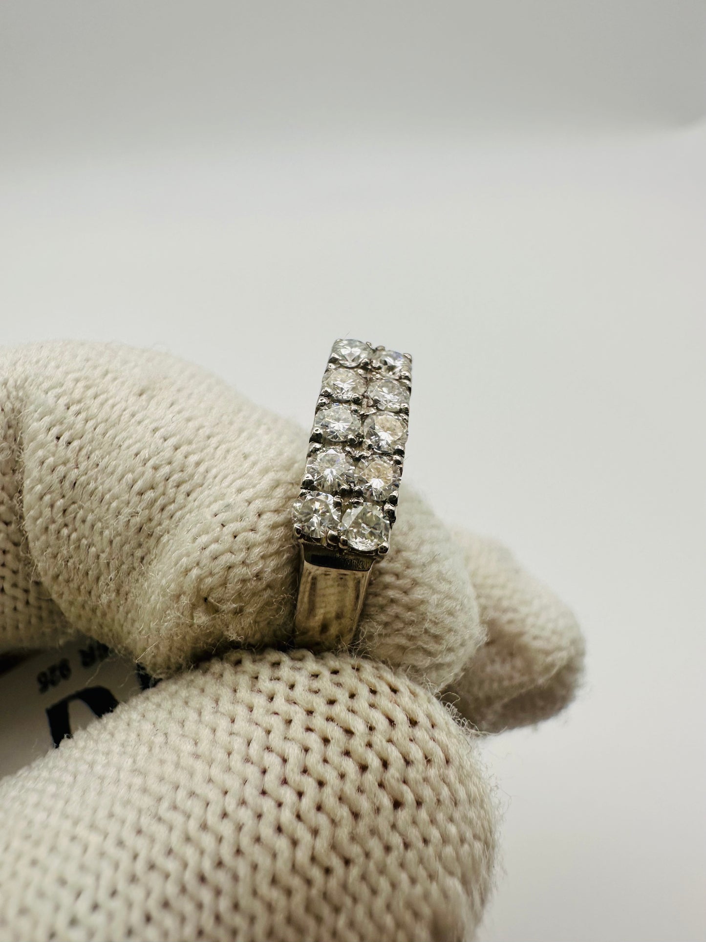Dazzling Emerald Ring Rhodium Plated 925 Silver A Gift She'll Adore