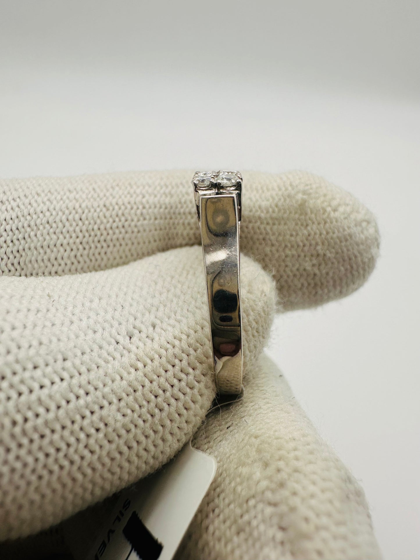 Dazzling Emerald Ring Rhodium Plated 925 Silver A Gift She'll Adore