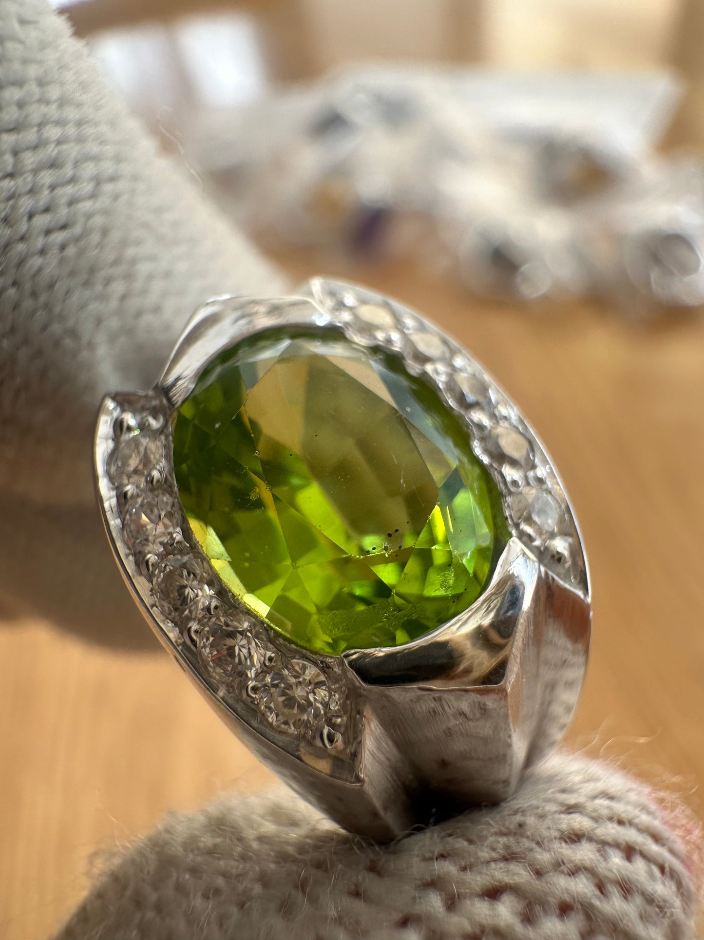 "925 Sterling Silver Peridot Ring with Cubic Zirconia Accents – August Birthstone Elegance"