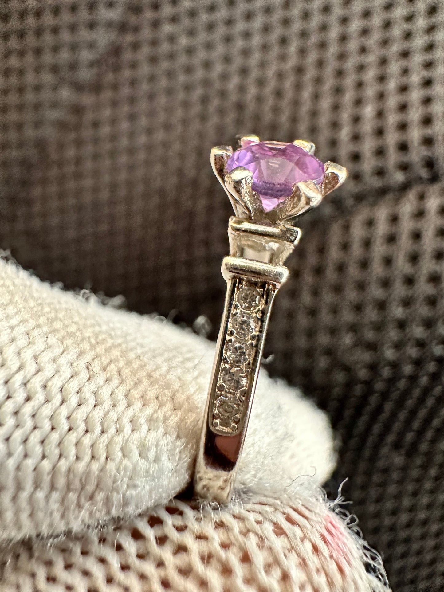 925 Silver Ring Featuring Radiant Amethyst – February's Birthstone