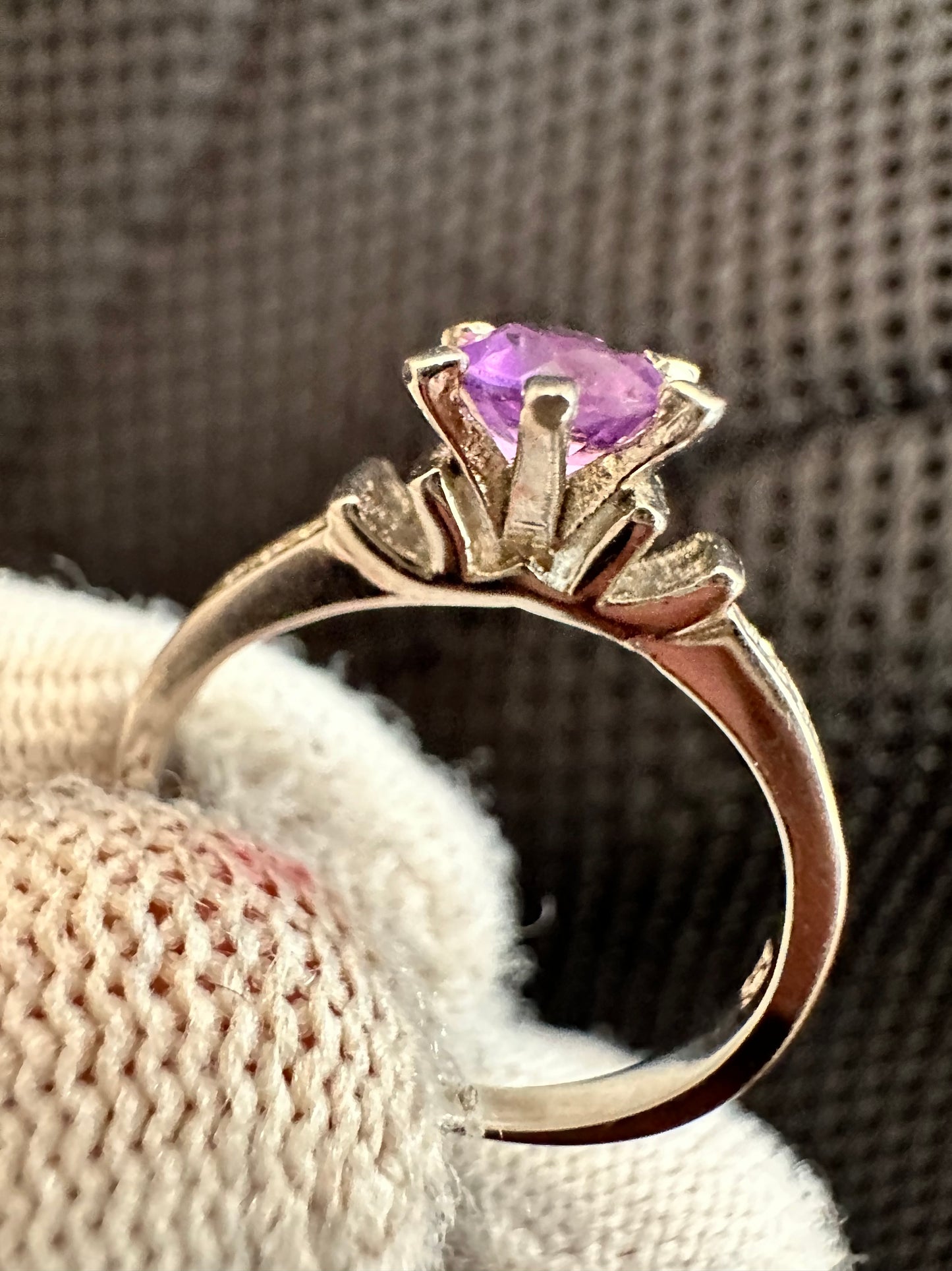 925 Silver Ring Featuring Radiant Amethyst – February's Birthstone