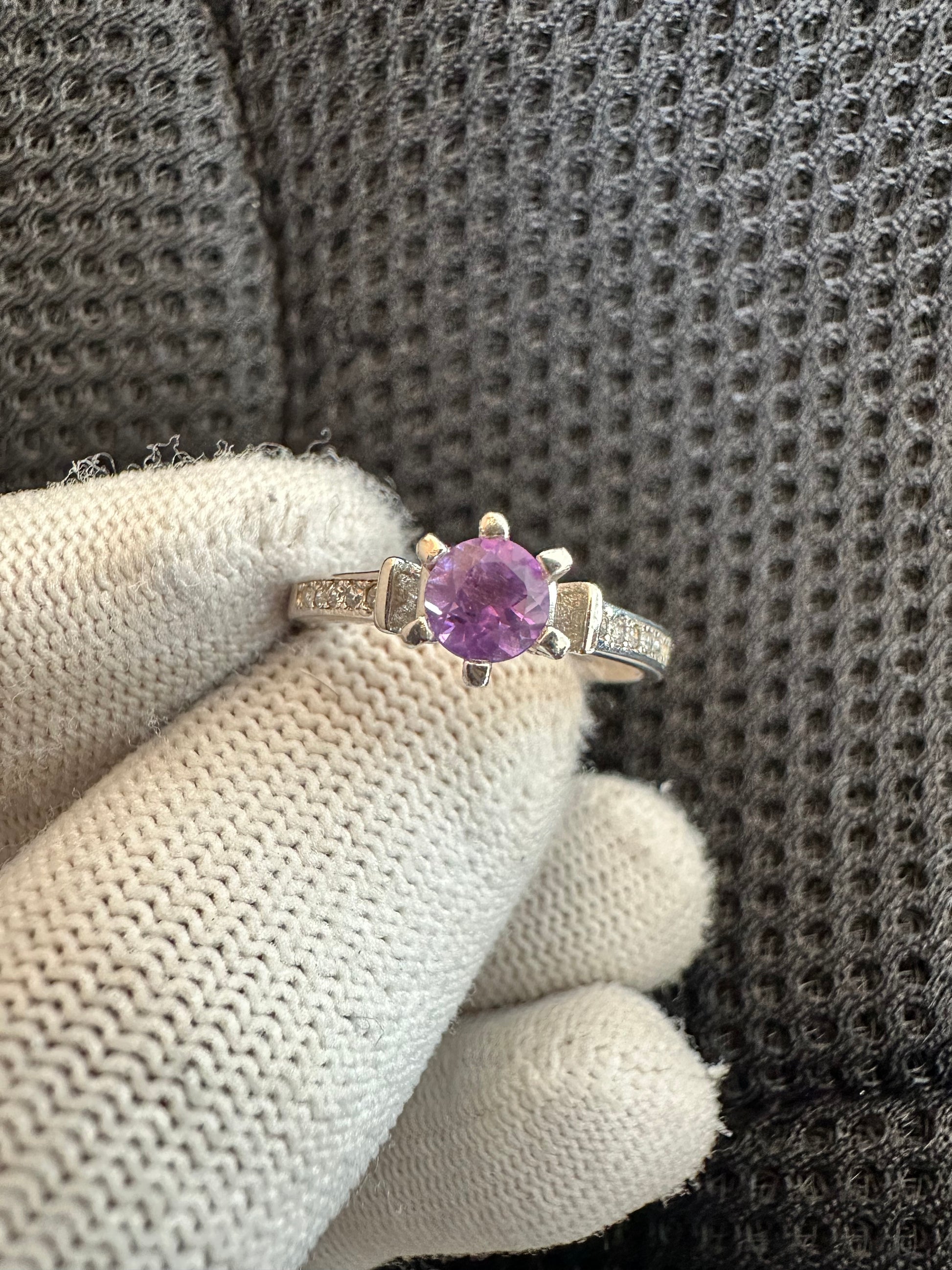 925 Silver Ring Featuring Radiant Amethyst – February's Birthstone