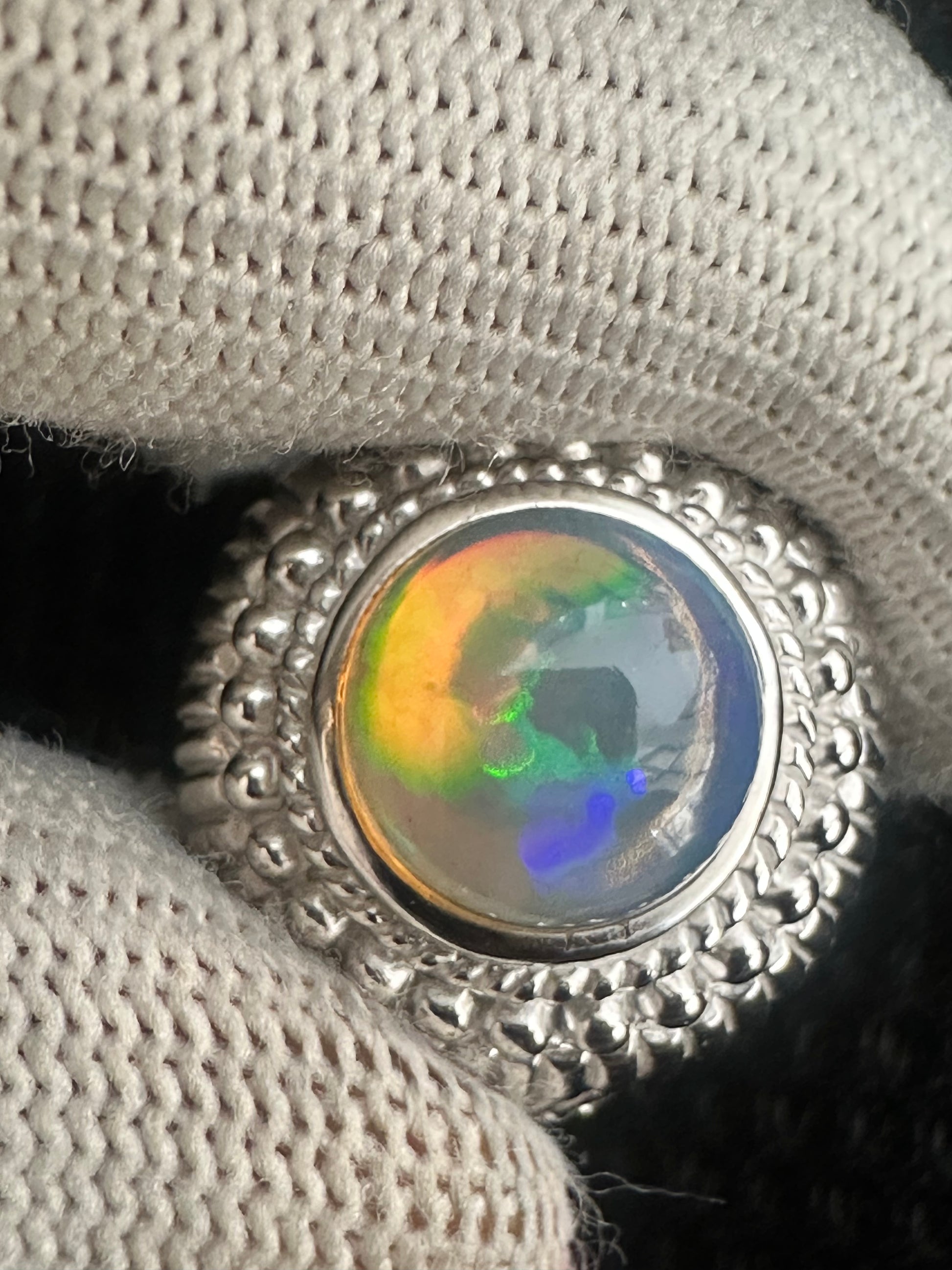 Men's 925 Silver Ring with Welo Ethiopian Opal - Rhodium-Plated Elegance