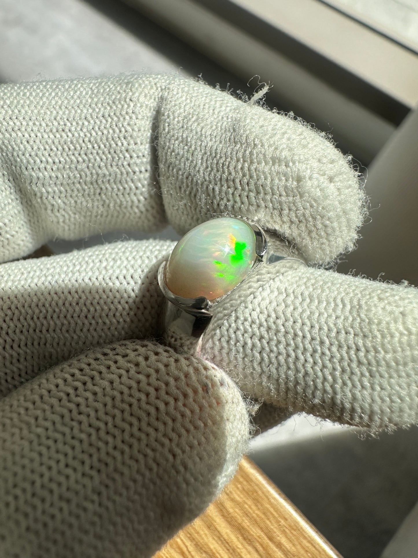 Men's 925 Silver Ring with Welo Ethiopian Opal - Rhodium-Plated Elegance
