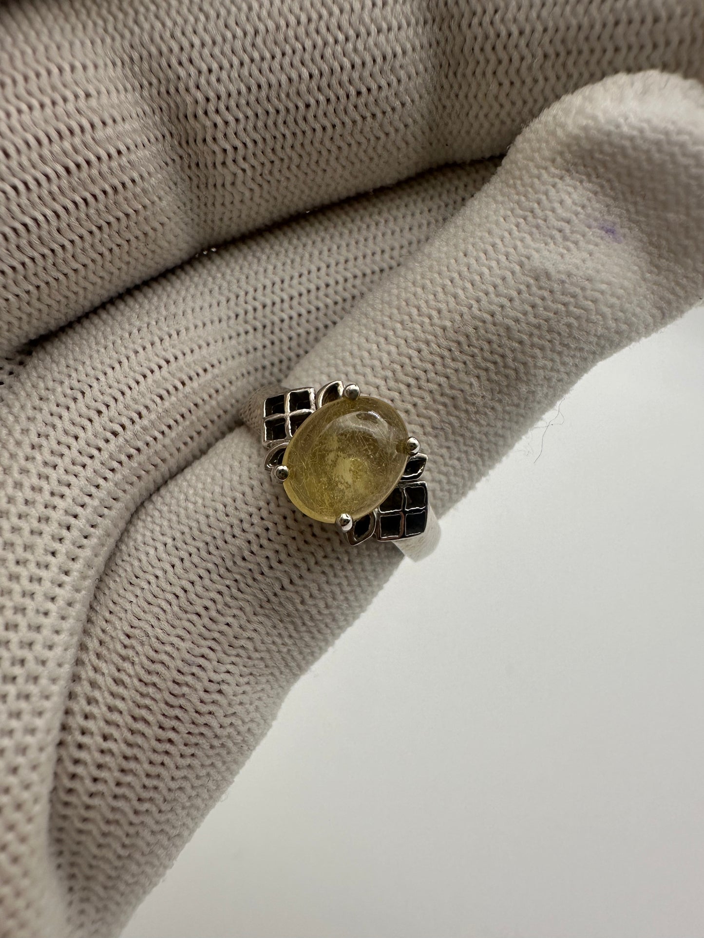 Luminous Yellow Sapphire Ring in 925 Sterling Silver – Timeless Beauty