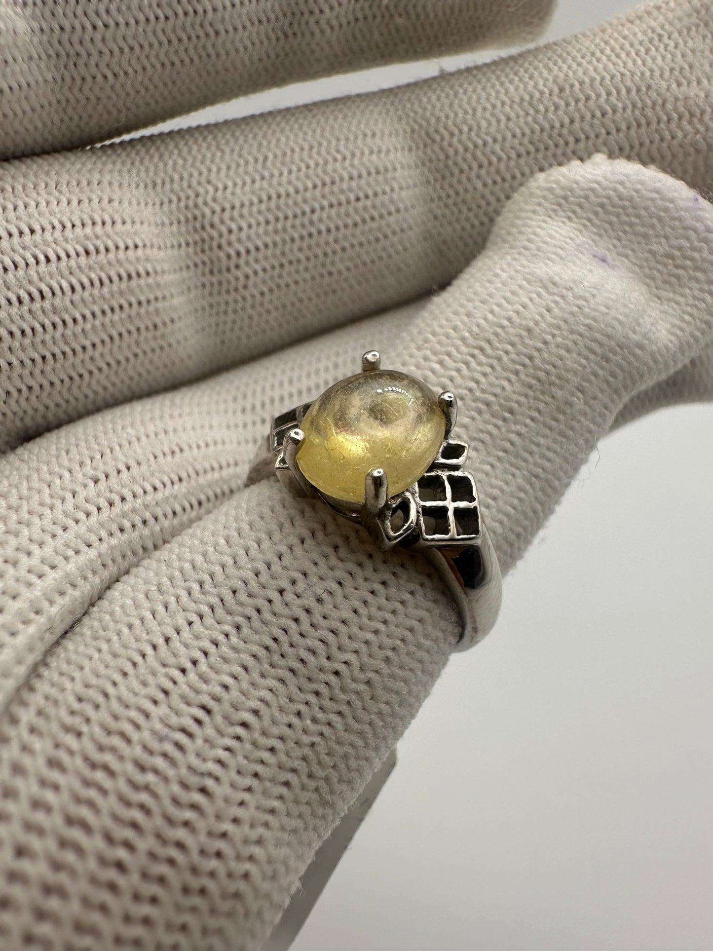 Luminous Yellow Sapphire Ring in 925 Sterling Silver – Timeless Beauty