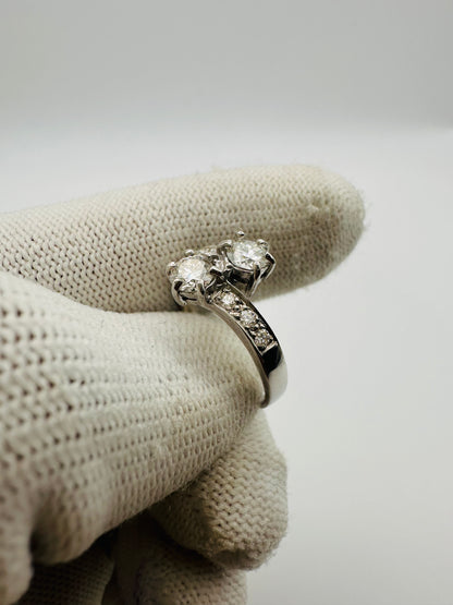 Stunning Moissanite Ring in Rhodium Plated 925 Silver