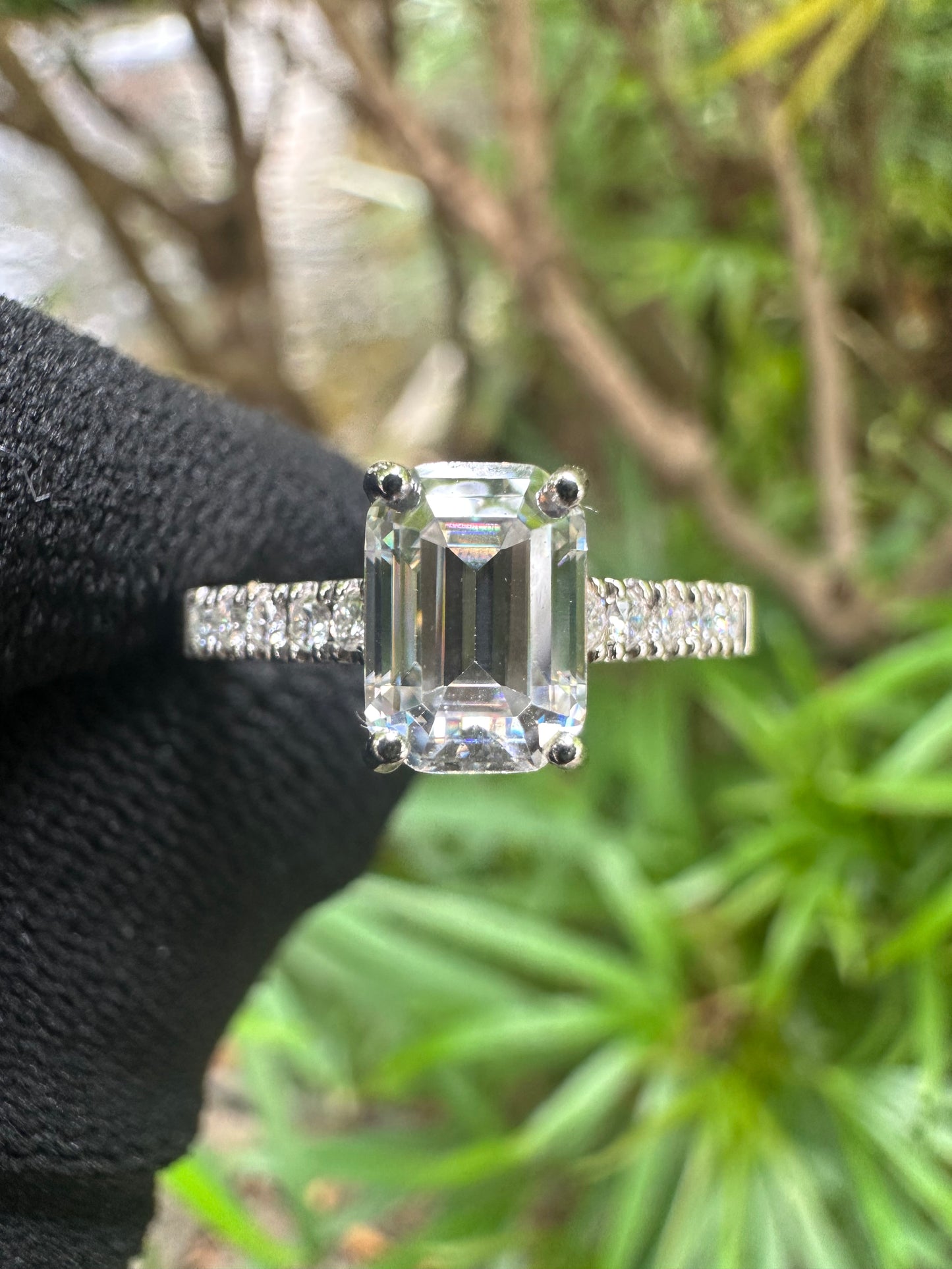 Elegant D-color moissanite engagement ring for women in 925 sterling silver, sparkling solitaire design, perfect for proposals, weddings, or special occasions.