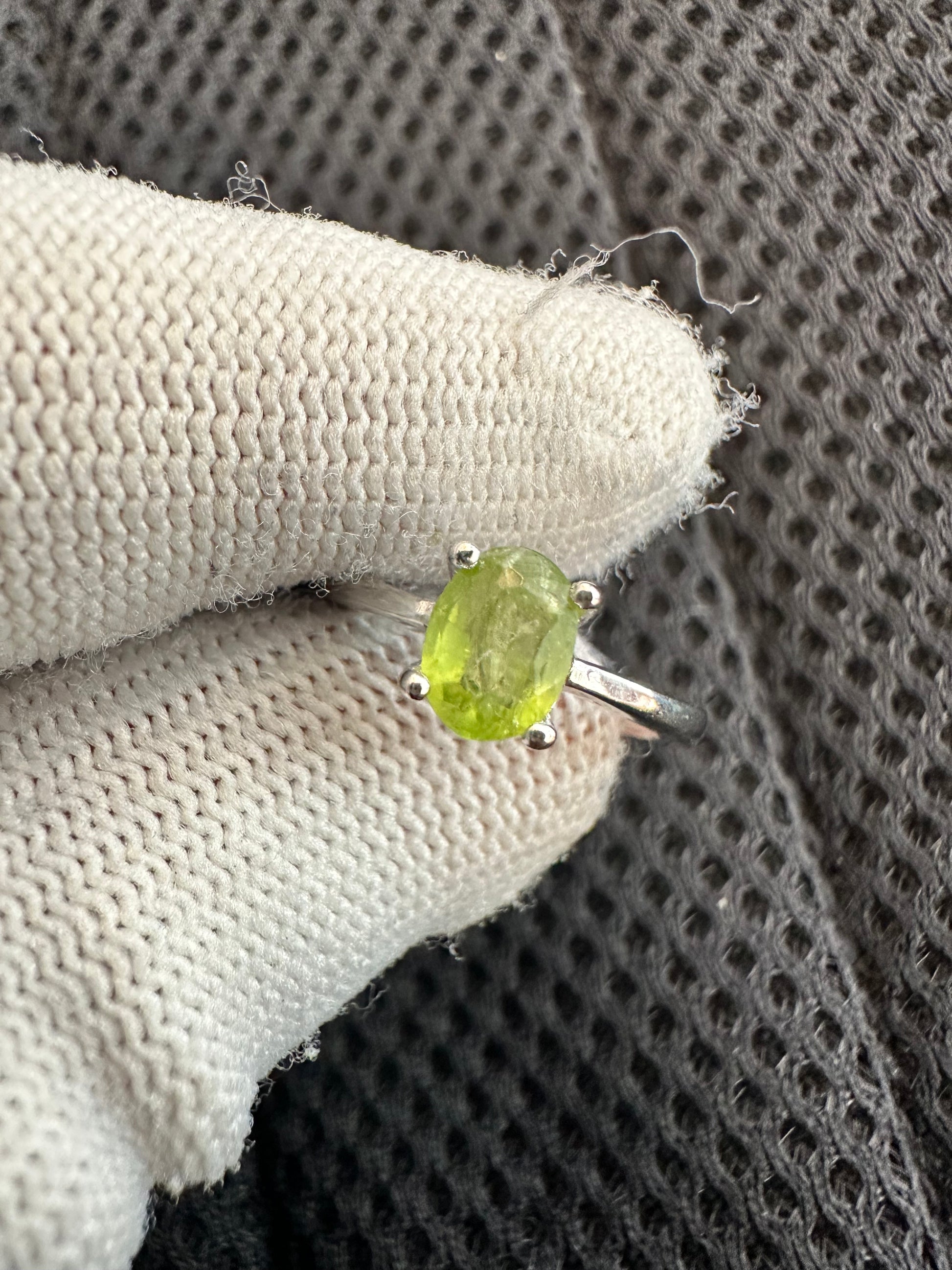 Elegant 925 Silver Ring with Yellowish Green Sapphire – September Birthstone Jewelry