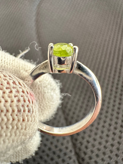 Elegant 925 Silver Ring with Yellowish Green Sapphire – September Birthstone Jewelry