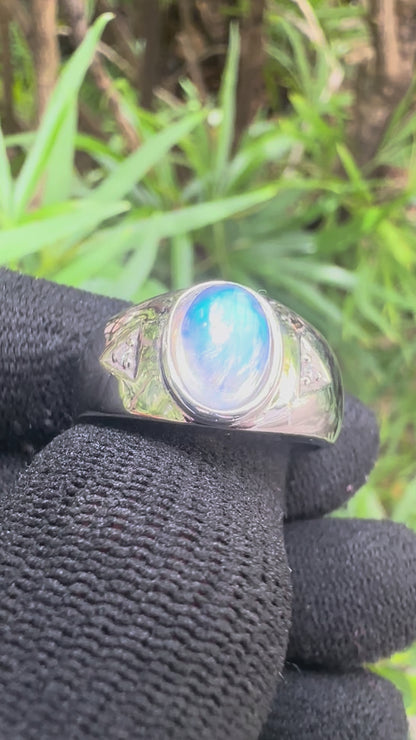 Shop this Men’s Blue Sheen Moonstone Ring in S925 silver – elegant June birthstone jewelry, perfect gift for birthdays, anniversaries & special occasions.