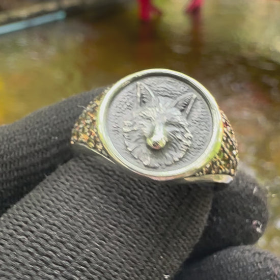 Bold 925 sterling silver wolf ring with radiant yellow sapphire—perfect unisex September birthstone jewellery symbolising strength and clarity